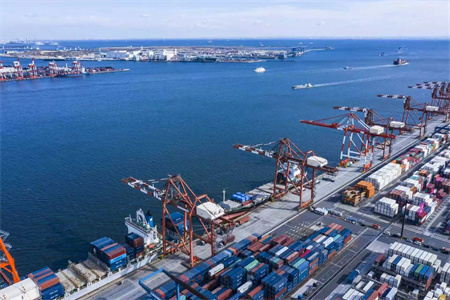 中国外贸交出“韧性答卷” 成全球贸易“稳定之锚”